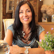 Julie Morris's photo