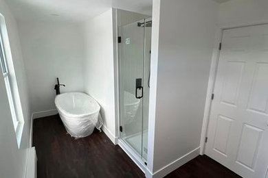 Bathroom - modern bathroom idea