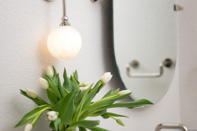 Home design - transitional home design idea in San Diego