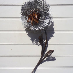 Saw Blade Flowers - Home Decor