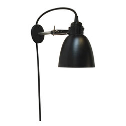 KEMIKAZE - Kemikaze Ampere Mounted Wall Lamp, Brass - Væglamper med svingarm