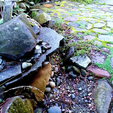 GARDEN ART: PERGOLA & XERIPAVE PERVIOUS PAVER "COBBLE STONE" RAIN GARDEN CREEK