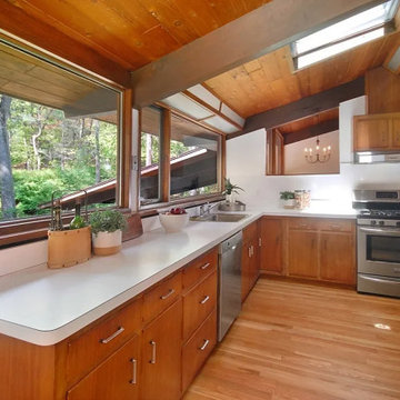 201 Annursnac Hill Rd Concord , Ma.