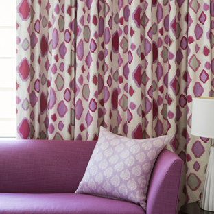 Inspiration for a modern home office and library in New York.