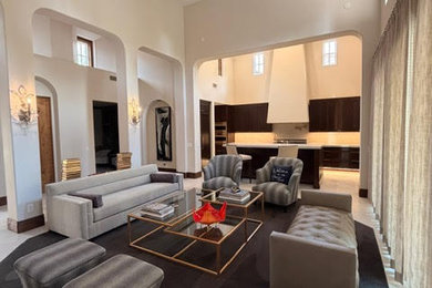 Mid-century modern living room photo in Los Angeles