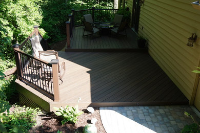 Mid-sized contemporary backyard deck in Indianapolis.