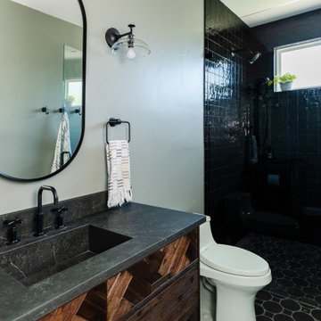 The Noir Retreat | Upstairs Bathroom