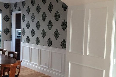 Dining room photo in San Diego