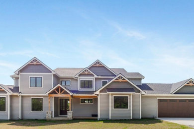 Craftsman exterior home idea in Kansas City