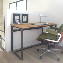 Bureau m&eacute;tal et ch&ecirc;ne - Products