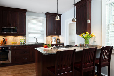 Inspiration for a modern kitchen remodel in Kansas City