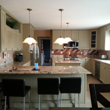 Contemporary Beach Home Kitchen