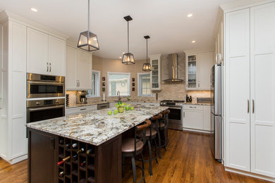 Example of an arts and crafts kitchen design in Ottawa