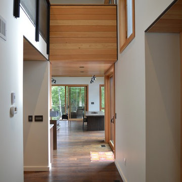 Four Season Cottage near Haliburton