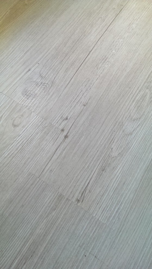 Vinyl Plank Floor, What Rug Backing Is Safe For Vinyl Plank Flooring