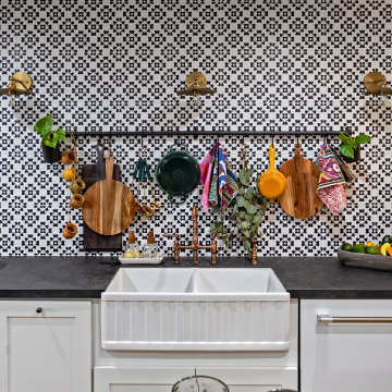 Melissa McCarthy's The Great Giveback: Farmhouse Kitchen
