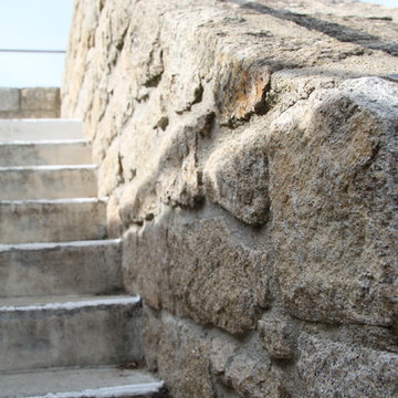 Escalier extérieur en pierre ou granit