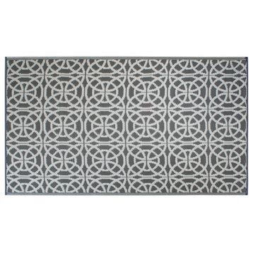 DII 4x6' Modern Style Plastic Infinity Circle Outdoor Rug in Gray Finish
