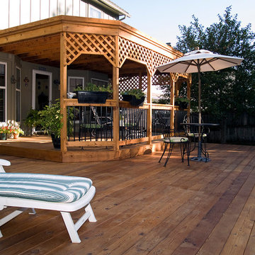 Karlisch - Cedar deck in KC with pergola.