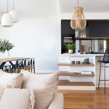 KITCHEN / LIVING / DINING
