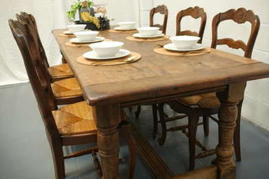 French 19th Century Turned Leg Oak Farmhouse Table
