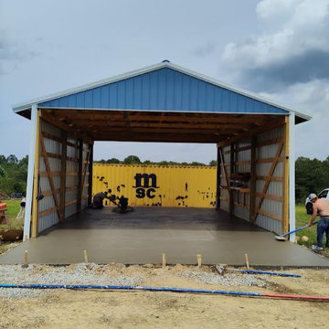 Barn & Parking Pad