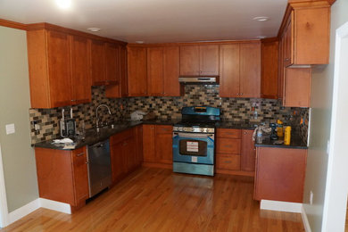 Kitchen - kitchen idea in San Francisco