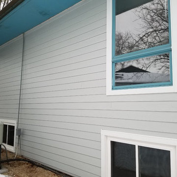 Deerfield, IL Ranch in Light Mist Siding