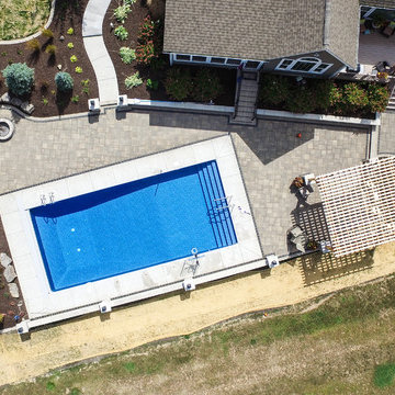 Valparaiso Pool Surround