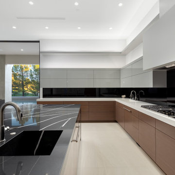 Extravagant Home in Southern Highlands