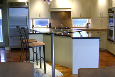 Inspiration for a timeless kitchen remodel in Calgary