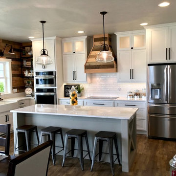 Fixer Upper-Inspired Modern Farmhouse