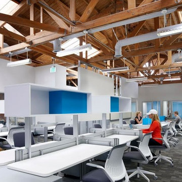 BLANKSPACES Santa Monica: WorkStations, bull pen
