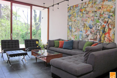 Inspiration for a modern living room remodel in Toronto