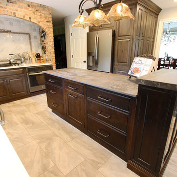 Rustic Alder Cabinets with Apron Front Farm Sink and Dekton Trillum Island
