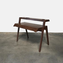 redland guest TV desk