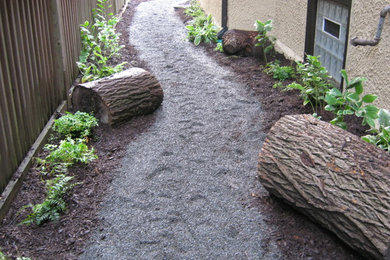 Design ideas for a contemporary landscaping in Chicago.