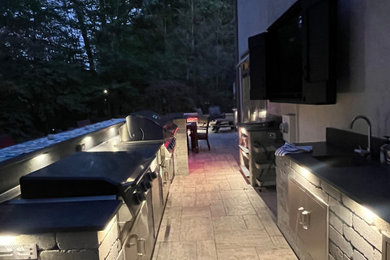 Inspiration for a modern patio remodel in Columbus