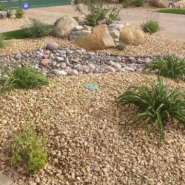 Apache Gold Gravel Landscape Rock for Modern Outdoor Spaces