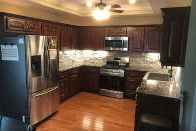 Inspiration for a contemporary kitchen remodel in Nashville