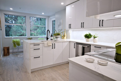 Example of a kitchen design in Vancouver