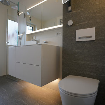 Aus einem Badezimmer wird ein Duschbad der extra Klasse