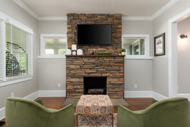 Arts and crafts living room photo in Charlotte