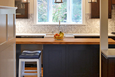 Arts and crafts kitchen photo in New York