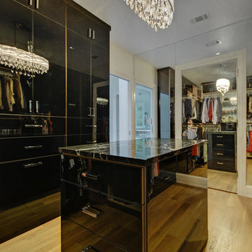 Hi Gloss Black Master Closet