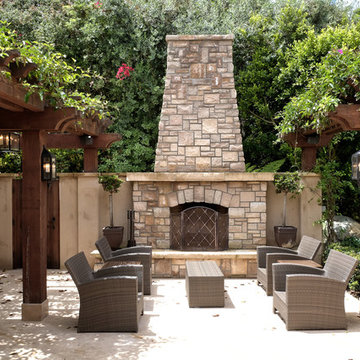 Intimate Courtyard for Entertaining