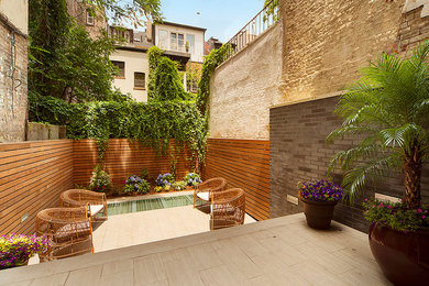 Inspiration for a contemporary patio in New York.