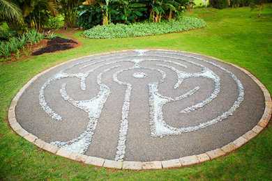 Inspiration for a tropical landscaping in Hawaii.