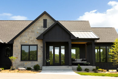 Transitional exterior home idea in Minneapolis