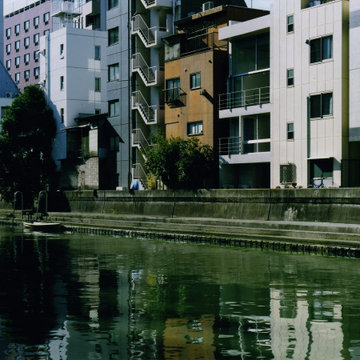 日本橋-川辺の家